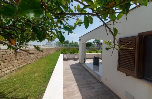 Procida House | Discover IL GIARDINO: Rated 9.9/10 by Guests