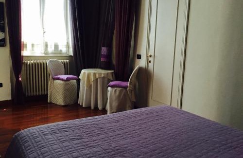 Busto Arsizio Bed & Breakfast | Tranquil Il Giardino Nascosto: Family-Friendly Retreat