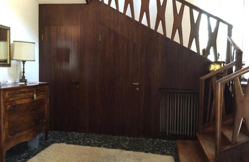 Busto Arsizio Bed & Breakfast | Tranquil Il Giardino Nascosto: Family-Friendly Retreat