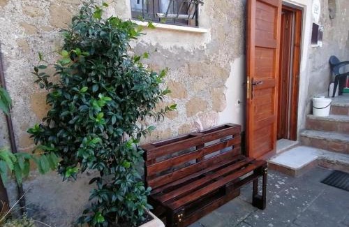 Ischia di Castro House | Il Giardino Segreto