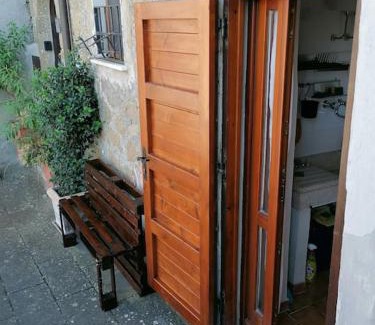 Ischia di Castro House | Il Giardino Segreto