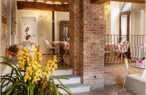 Guarene Bed & Breakfast | Pet-Friendly Il Giardino sul Tetto B&B with Top Ratings