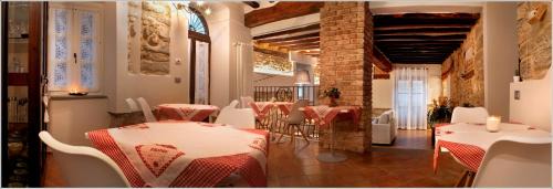 Guarene Bed & Breakfast | Pet-Friendly Il Giardino sul Tetto B&B with Top Ratings