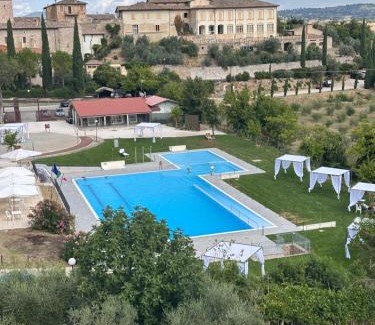 Castel Ritaldi Apartment | Il Girasole: Pet Friendly Hotel with Ocean Views & Pool