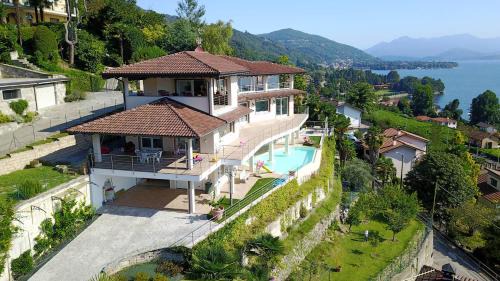 Meina Apartment | Discover Il Girasole: 4-Star Oceanfront Bliss