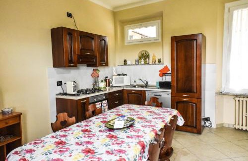 Castelletto Sopra Ticino Apartment | Guest Favorite: Il Glisentino with Breakfast & Family Care