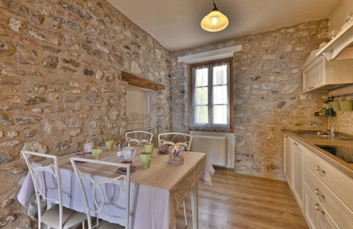 Oldesio Apartment | Scenic Il Grano Rebomaholidays with Lake View & Spa