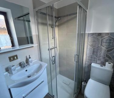 Travedona-Monate House | Relax at Il Gufo e il Gatto del Lago - Family & Pet Friendly