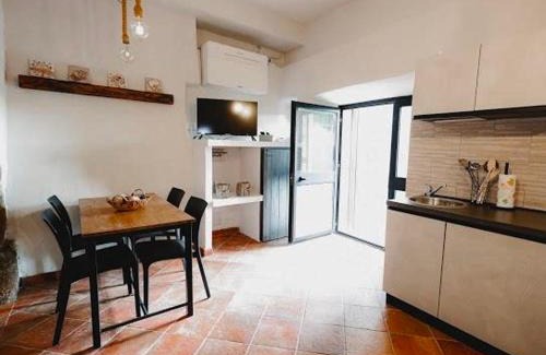 Capodimonte House | Discover Il Laghetto 19: Family & Pet-Friendly Retreat