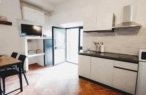 Capodimonte House | Discover Il Laghetto 19: Family & Pet-Friendly Retreat