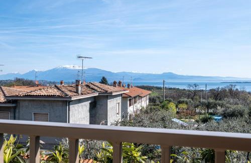 Lonato del Garda Apartment | Il Lago dei Sogni: Breathtaking Lakeview and Family Friendly