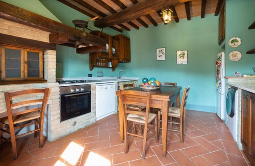 San Pietro in Bossolo Cottage | Cozy Chianti Farmhouse Apartment with Garden for 4