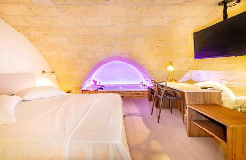 Santeramo in Colle Bed & Breakfast | Relax at Il Melograno - Suite: 4-Star Stay with Hot Tub