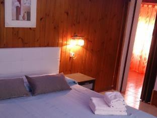 Ognina Bed & Breakfast | Experience Il Mirto E La Rosa: Oceanfront Comfort Awaits