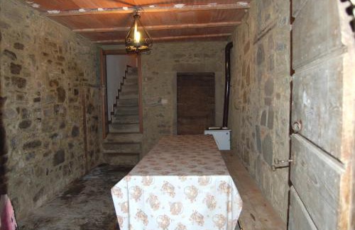 Casoli House | Pet-Friendly Retreat at Il Molino - 4 Star Comfort Awaits