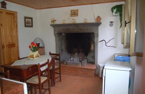 Casoli House | Pet-Friendly Retreat at Il Molino - 4 Star Comfort Awaits