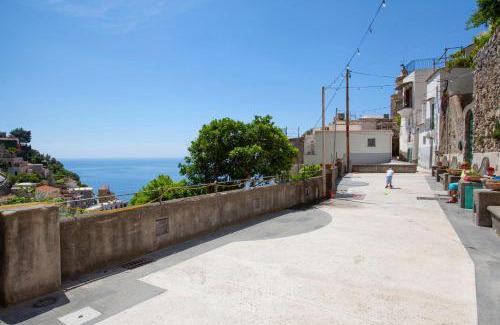 Liparlati House | Experience Il Moro Di Positano: Pet Friendly & Family Fun