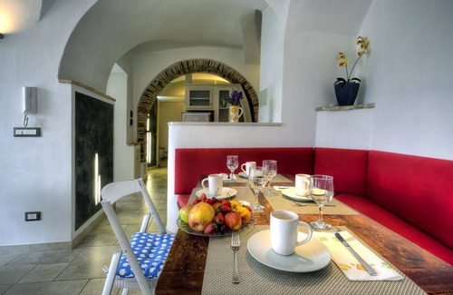 Civezza House | Cozy Il Mulino for Families with Pool Access & Breakfast