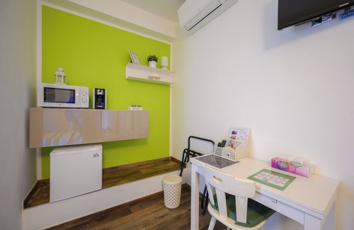 Carozzo Bed & Breakfast | Guest Rated 9.8: Family-Friendly Il Murice B&B with Breakfast