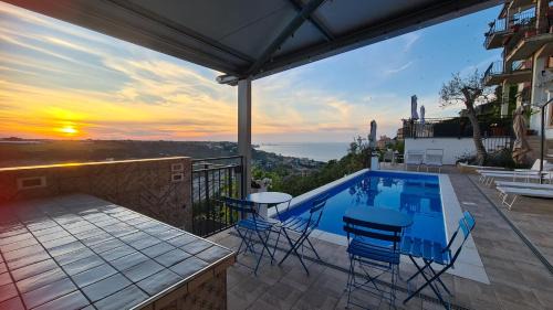 San Vito Chietino Bed & Breakfast | Exceptional Il Nido B&B with Ocean View & Pool Access