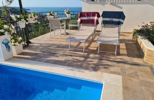 San Vito Chietino Bed & Breakfast | Exceptional Il Nido B&B with Ocean View & Pool Access