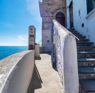 Minori Apartment | Oceanfront Retreat at IL Nido Del Gabbiano - Rated 9.7/10