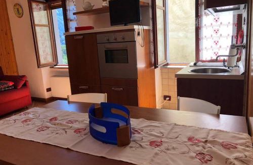 Brusson Apartment | Cozy Il Nido: Family and Pet-Friendly Retreat Awaits
