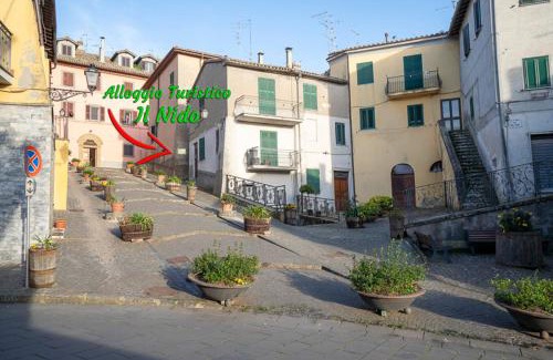Capodimonte Apartment | Idyllic Il Nido sul Lago: Pet & Child-Friendly Retreat