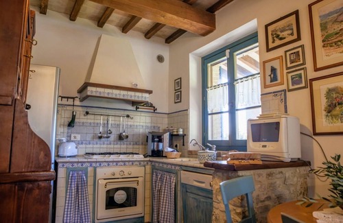 Collazzone Villa | Discover Il Nocino: Poolside Retreat in Collazzone, Umbria