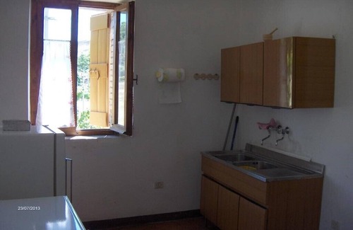 Campello sul Clitunno House | Cozy Il Palazzetto Holiday House with Kitchen Amenities