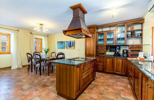Volosko House | Elegant Il Palazzo: Historic Waterfront with Ocean Views