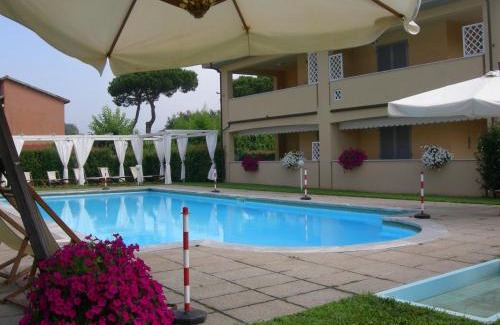 Cinquale Apartment | Discover Il Palco Residence: Oceanfront Retreat with Spa