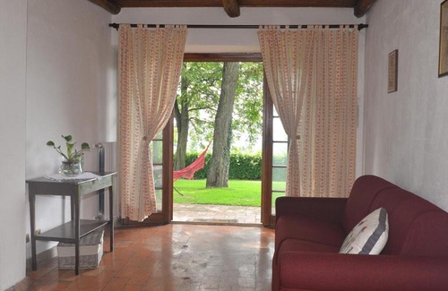 Acquapendente House | Experience Il Palluccaro: Pet-Friendly Haven with Pool