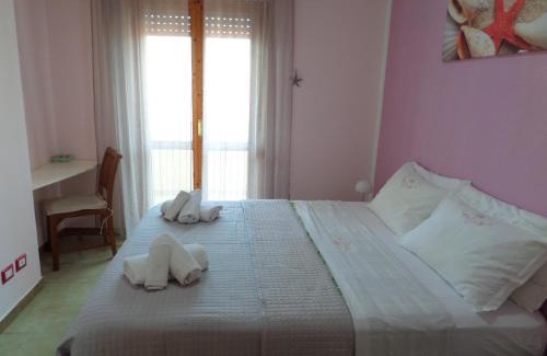 Lido House | Oceanfront Il Papavero: Guest Rated 9.6 with Kitchen Access