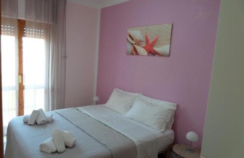 Lido House | Oceanfront Il Papavero: Guest Rated 9.6 with Kitchen Access