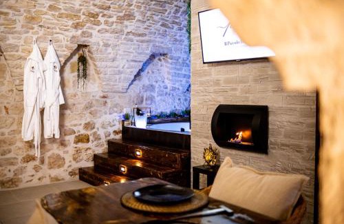Santeramo in Colle Bed & Breakfast | Discover Il Piccolo Borgo Suite: Top-Rated with Hot Tub