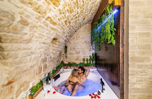 Santeramo in Colle Bed & Breakfast | Discover Il Piccolo Borgo Suite: Top-Rated with Hot Tub