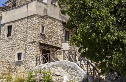 Vico del Gargano Apartment | Discover Il Pieddo: Oceanfront Bliss with Top Ratings
