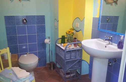 Castello d'Agogna Bed & Breakfast | Relax at Il Pioppo e la Fonte: Family-Friendly Retreat