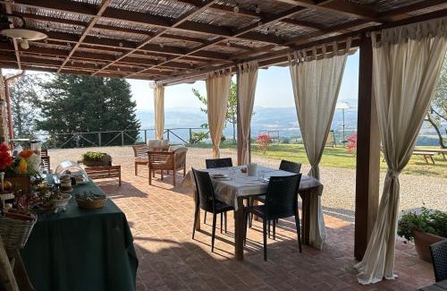 Montecatini Val di Cecina Bed & Breakfast | Experience Il Podere Bellavista: 4-Star Haven with Pool