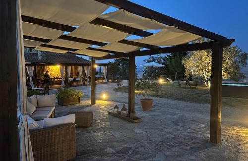 Montecatini Val di Cecina Bed & Breakfast | Experience Il Podere Bellavista: 4-Star Haven with Pool