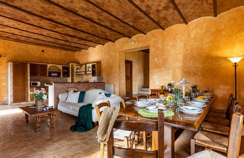 Cetona Villa | Discover Emma Villas: Pet Friendly Stay with Private Pool