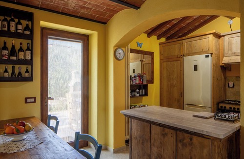 Sinalunga Villa | Discover Il Poggio dell'Eremita: Spa, Ocean Views & More