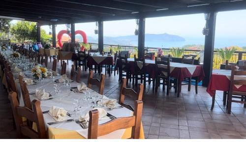Centola Bed & Breakfast | Pet-Friendly Il Poggio Veronica with Pool & Restaurant