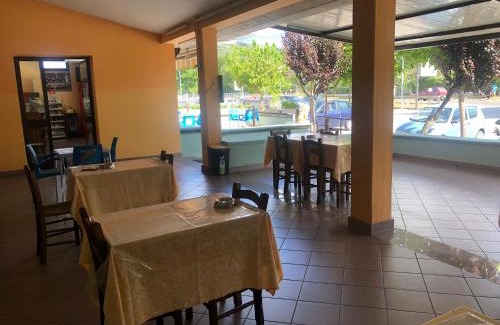 San Vittorino Hotel | Cozy Il Portichetto: Family-Friendly with Breakfast Included
