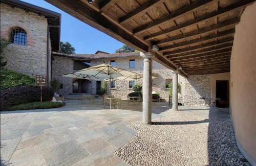 Arlate House | Discover Il Portico - 1711 Luxury Guest House with Top Ratings