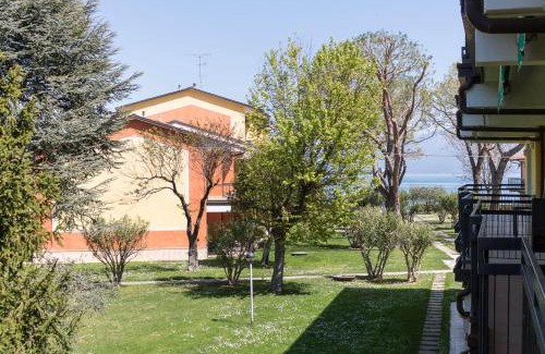 Pieve Vecchia Apartment | Beautiful Il Professore Lakefront with Ocean View Amenities