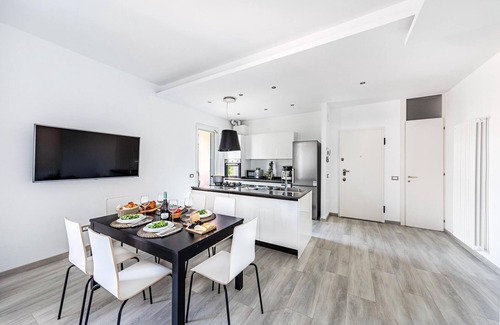 Colombare Apartment | Relax at Il Quadrifoglio D4 with Pool & Breakfast Options