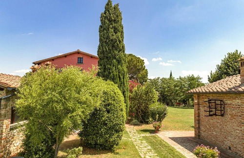 Marciano della Chiana Apartment | Discover "Le Fonti" IL QUERCIOLO Apartment with Private Pool