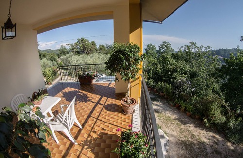 Marliana House | Top-Rated IL REDO Holiday Home with Private Pool & Breakfast